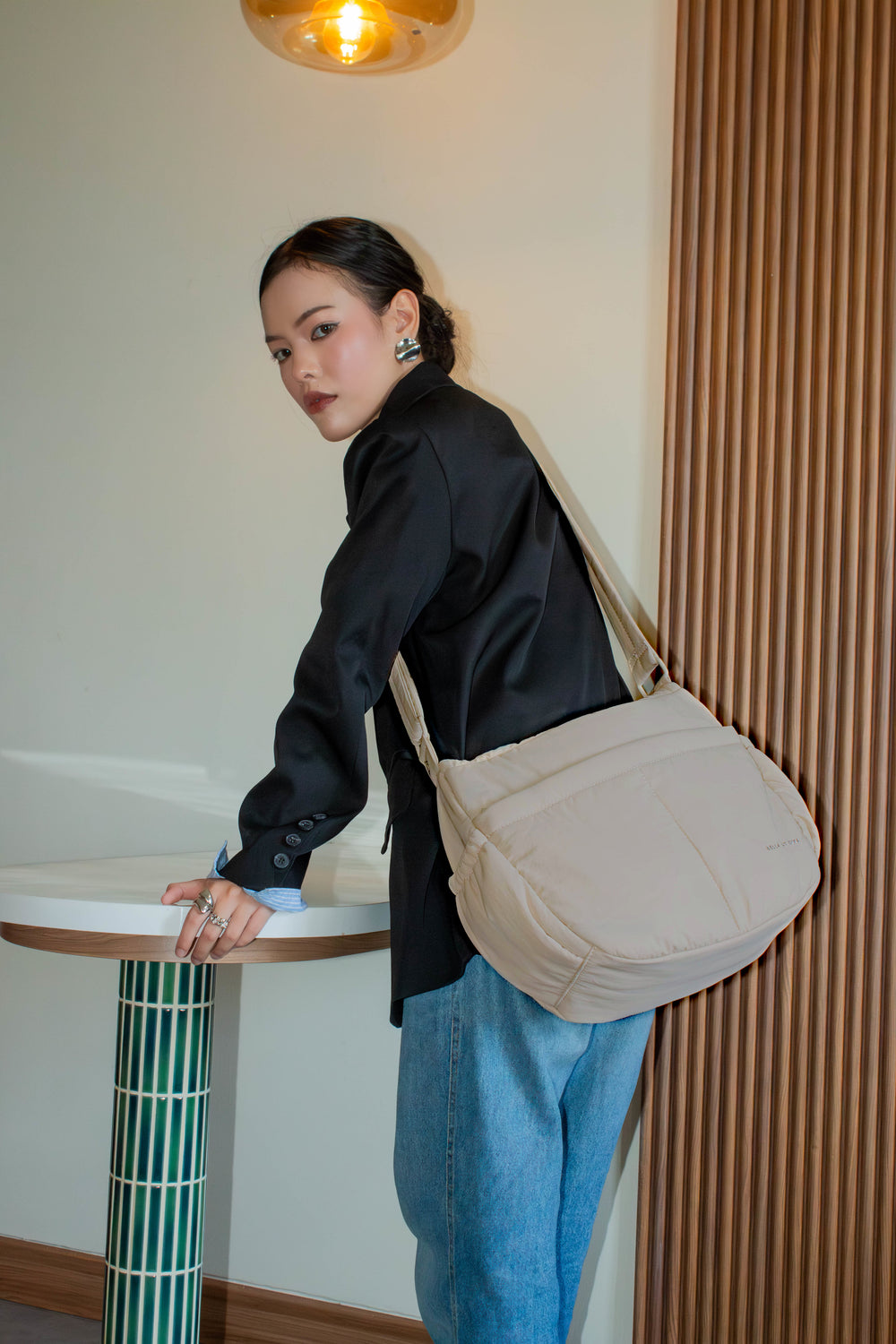 Large  Cloud Essential Sling (Oat)