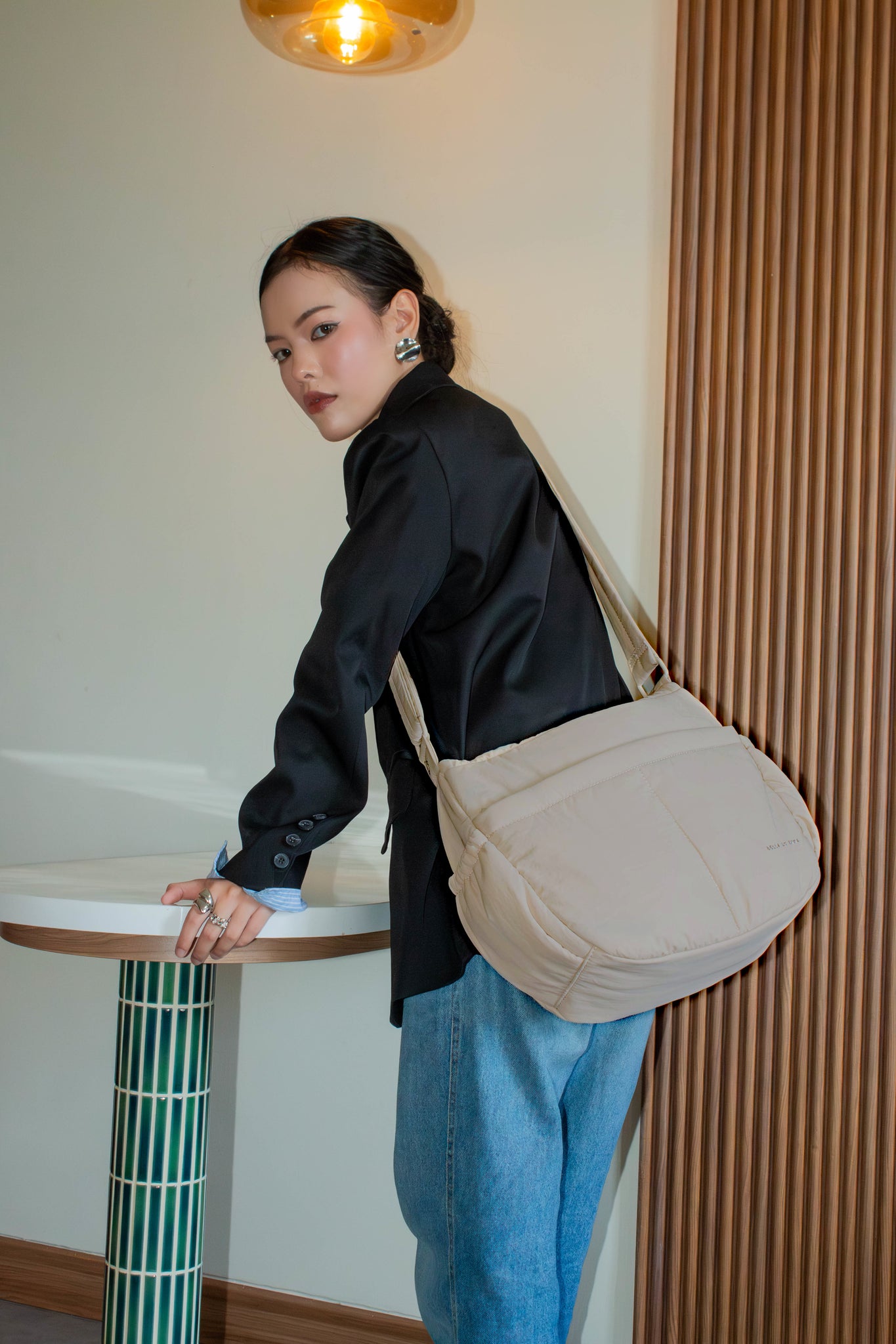 Large  Cloud Essential Sling (Oat)