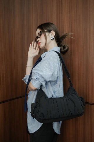 Zora Pleated Cargo Bag (Black - Nylon)