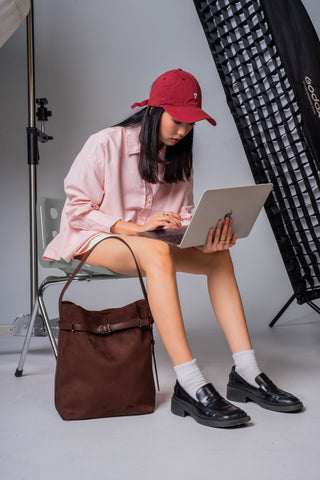 Aria Bucket Bag (Chestnut - Suede)