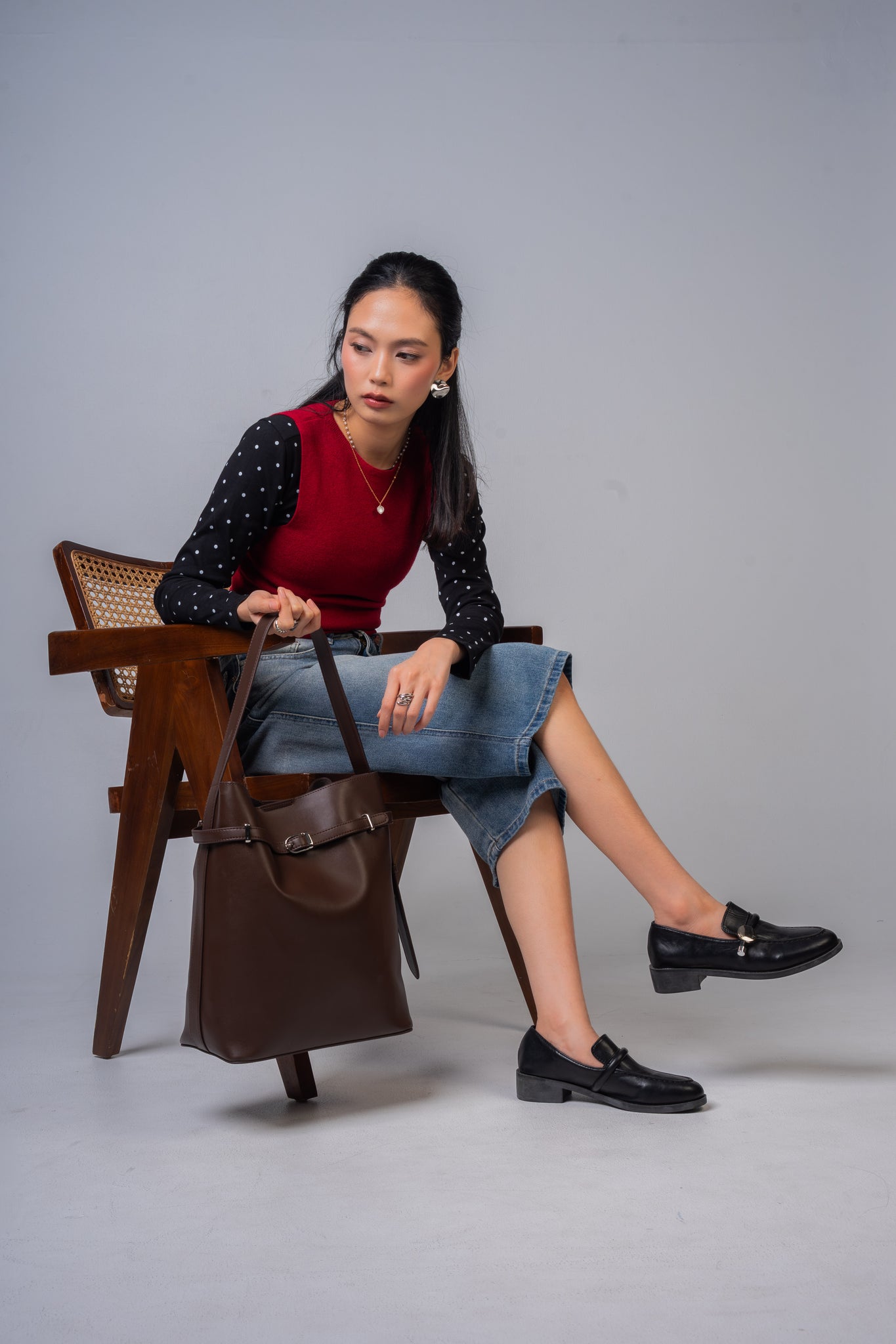 Aria Bucket Bag (Ebony - Vegan Leather)