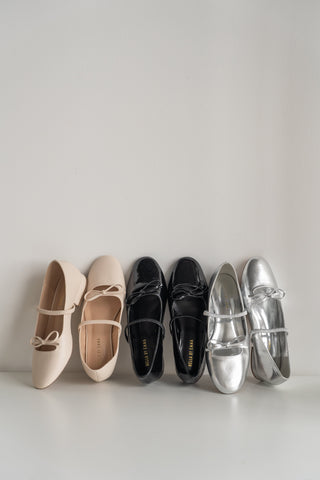 Evie Mary Jane Flats (Silver)