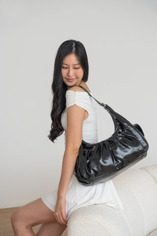 XL Mika Cargo Bag (Glossy Black)