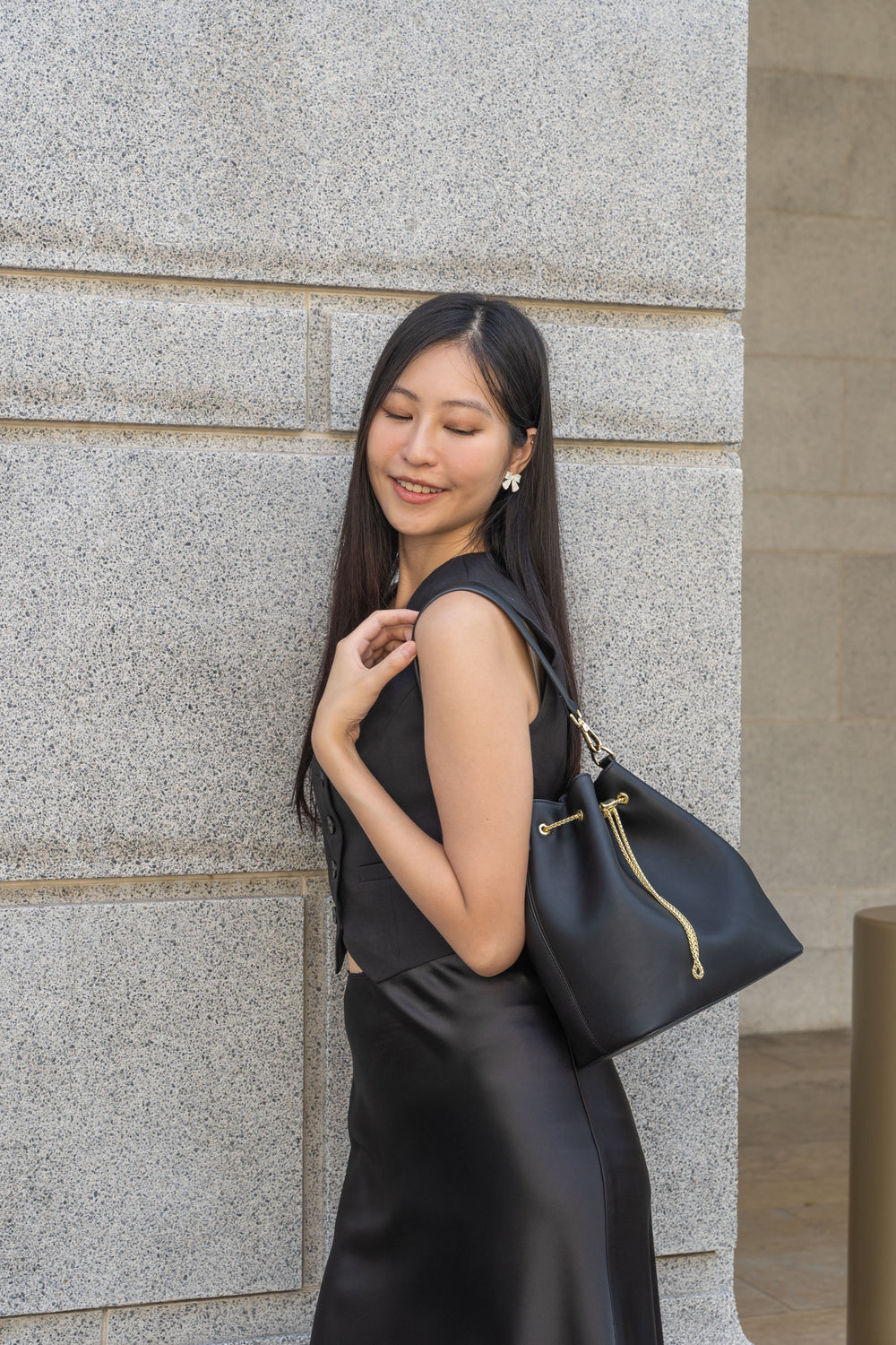 Chantalle Chained Bucket Bag (Full Black)