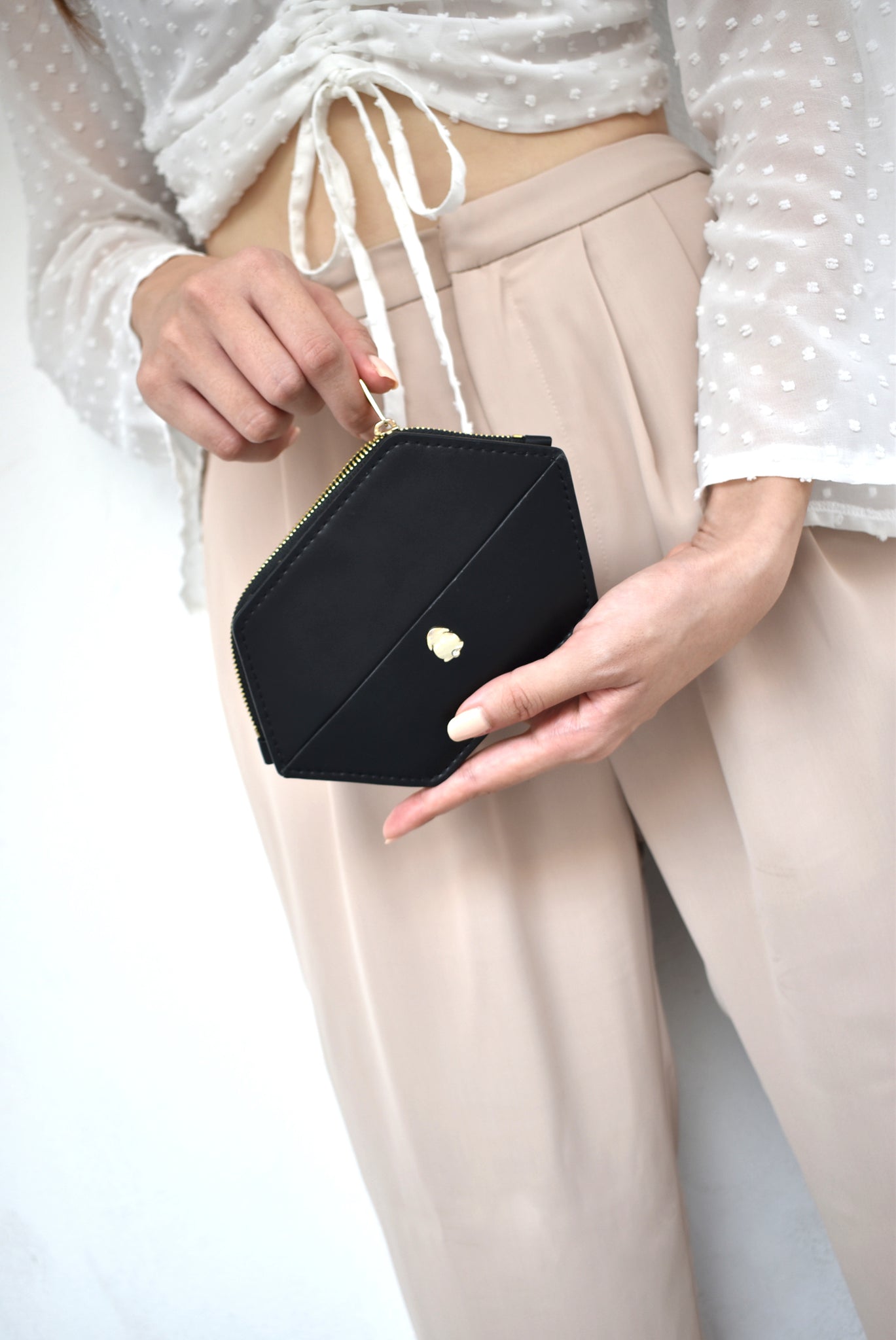 Odelia Hexagon Wallet (Black)