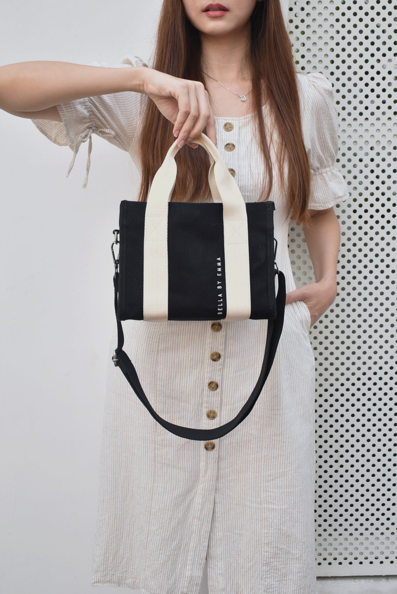 Darin Canvas Bag (Oreo)